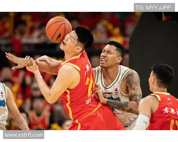 激烈对决:2025年国际篮球联赛决赛精彩瞬间回顾与分析 激烈对决:2025年国际篮球联赛决赛精彩瞬间回顾与分析